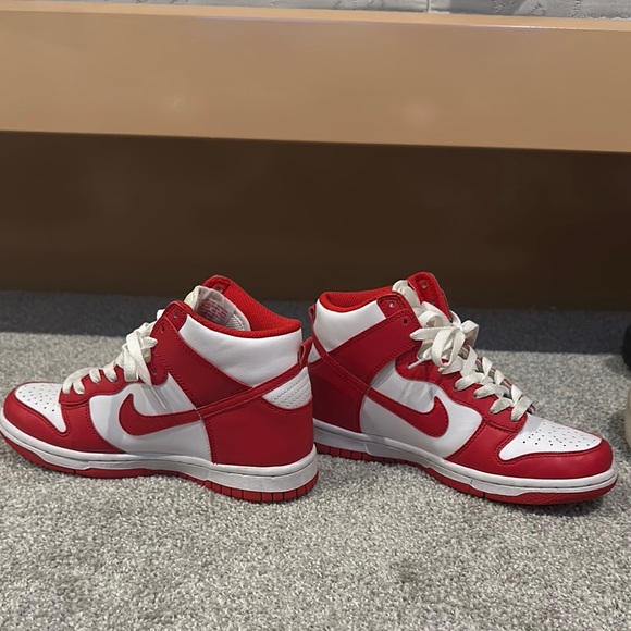Nike Older Kids' High Dunks in Championship White and Red - Picture 5 of 12